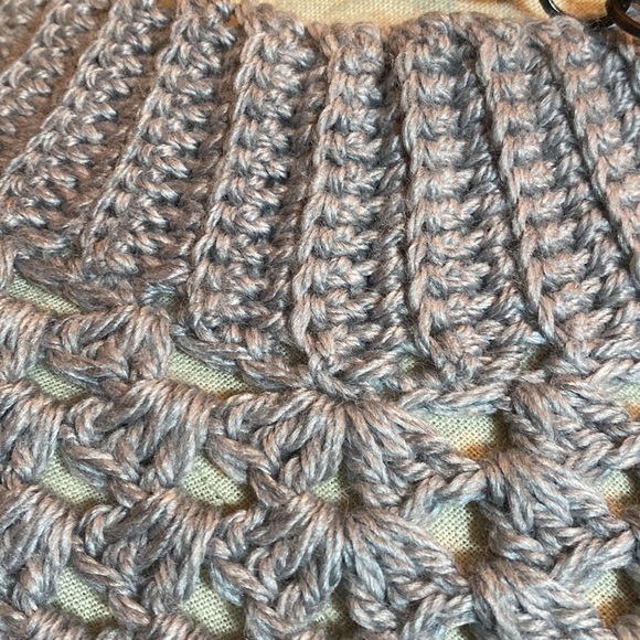 Hand knit 🧶 Cap Sleeve Pull Over Vest | Granny Style Sweater | Layering Vest - Picture 6 of 7